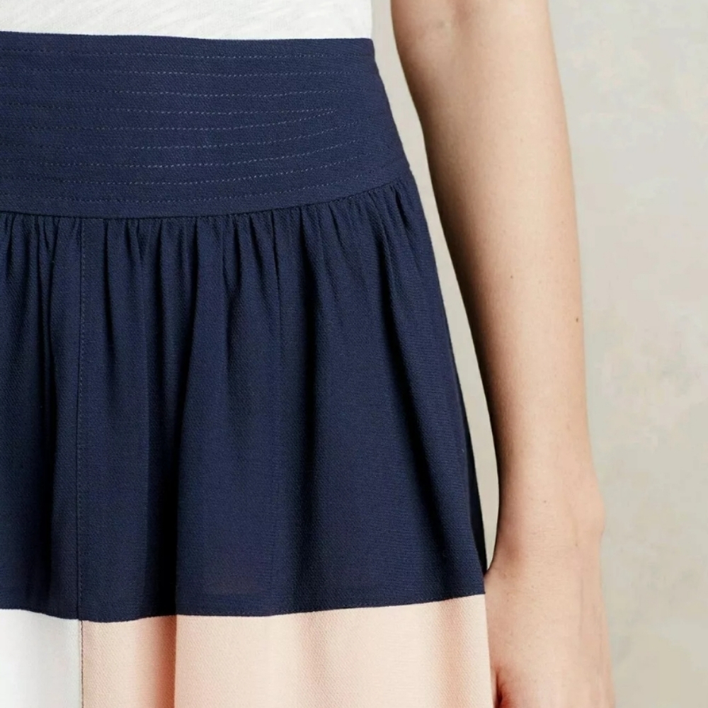 HD in Paris Blue Geometric Mini Skirt -XS - Picture 4 of 8